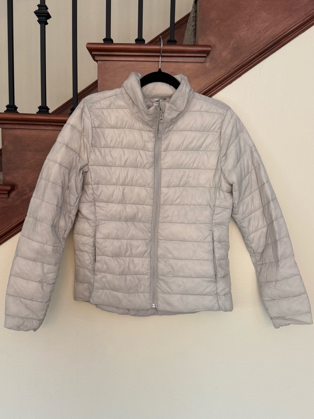 Old Navy Light Gray Women's Quilted Puffer Jacket
